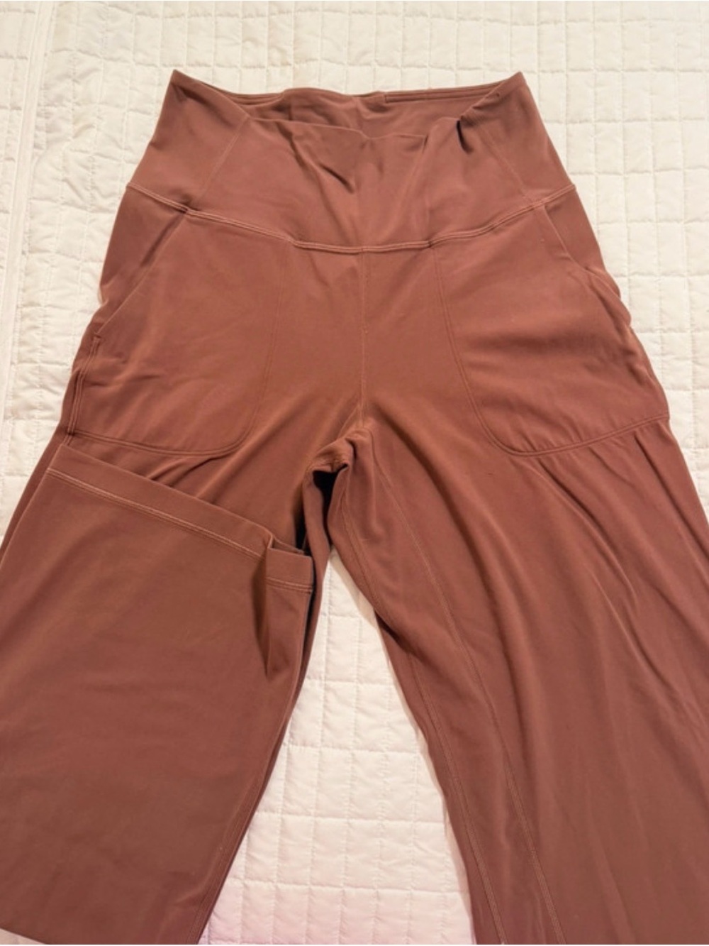 Lululemon High-Rise Wide-Leg aligns yoga pants in Dusty Rose - Picture 2 of 2